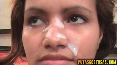 Faigheann Tinka cum ar a aghaidh tar éis gnéas anal